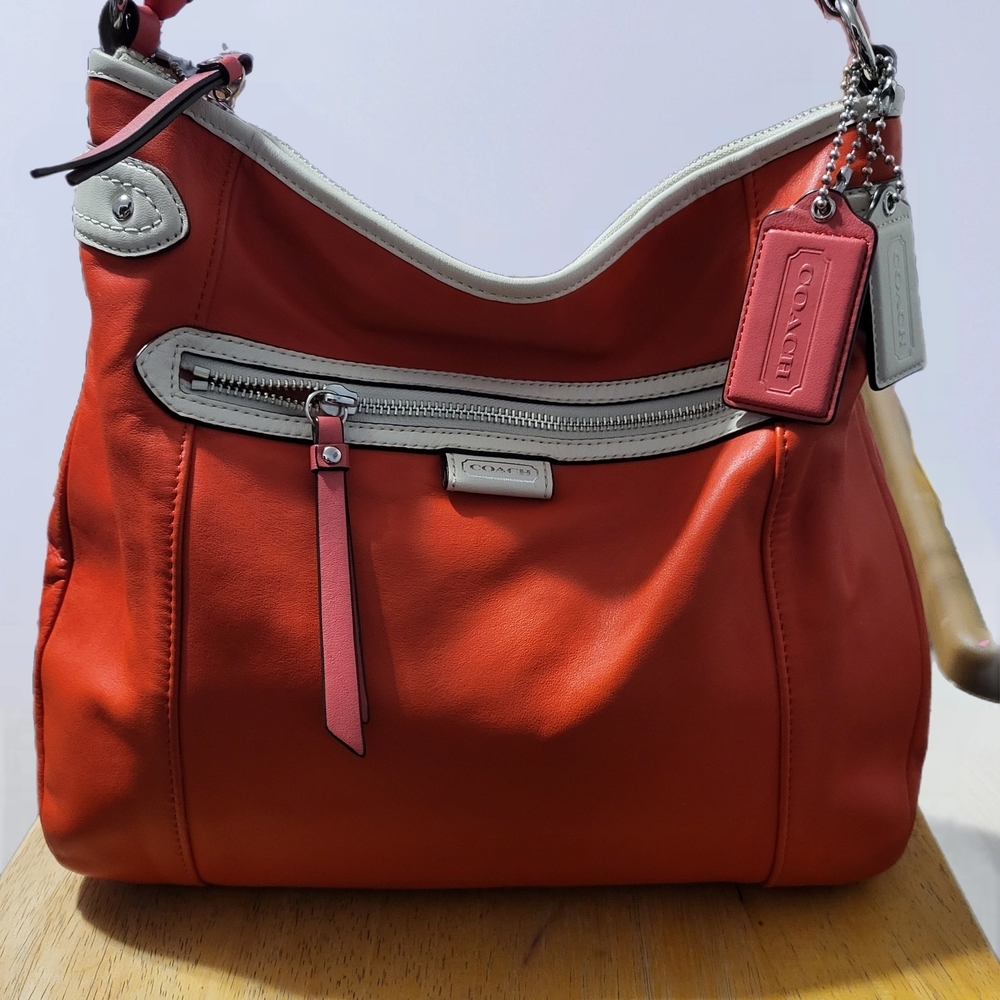 Coach Daisy Spectator Leather Convertible Hobo Bag.